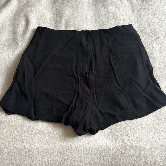 Lush High Rise Shorts with Crochet Trim - Picture 2 of 3